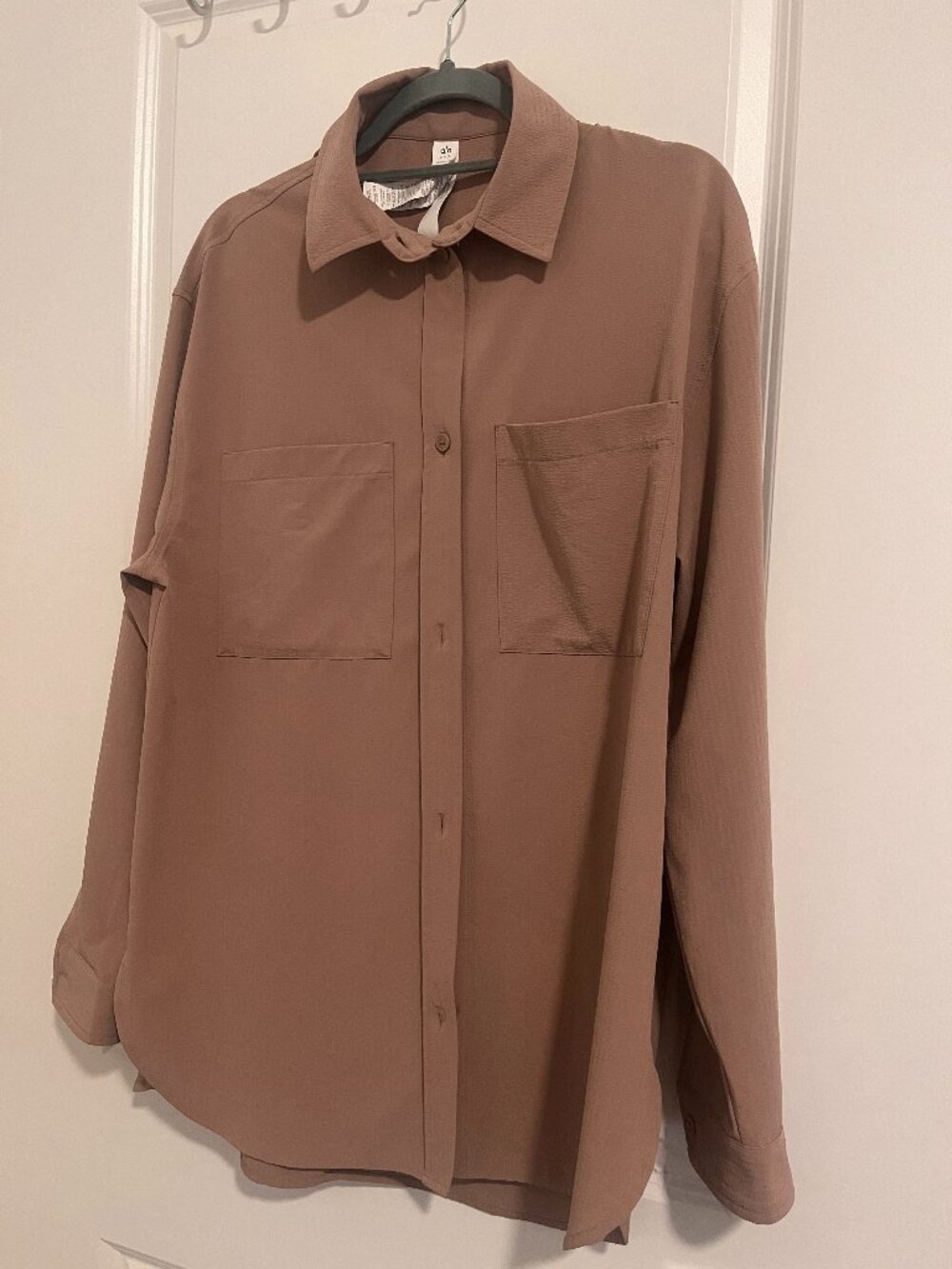 Alo Yoga Dreamscape Button Down Long Sleeve Smoky Quartz S
